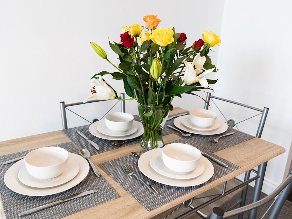 2 Bedroom Apartment Edinburgh Gate Harlow