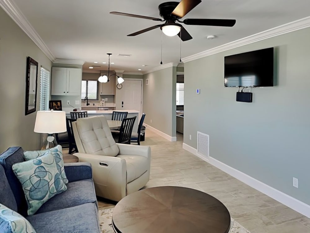 Seaside 5 by Distinctive Beach Rentals