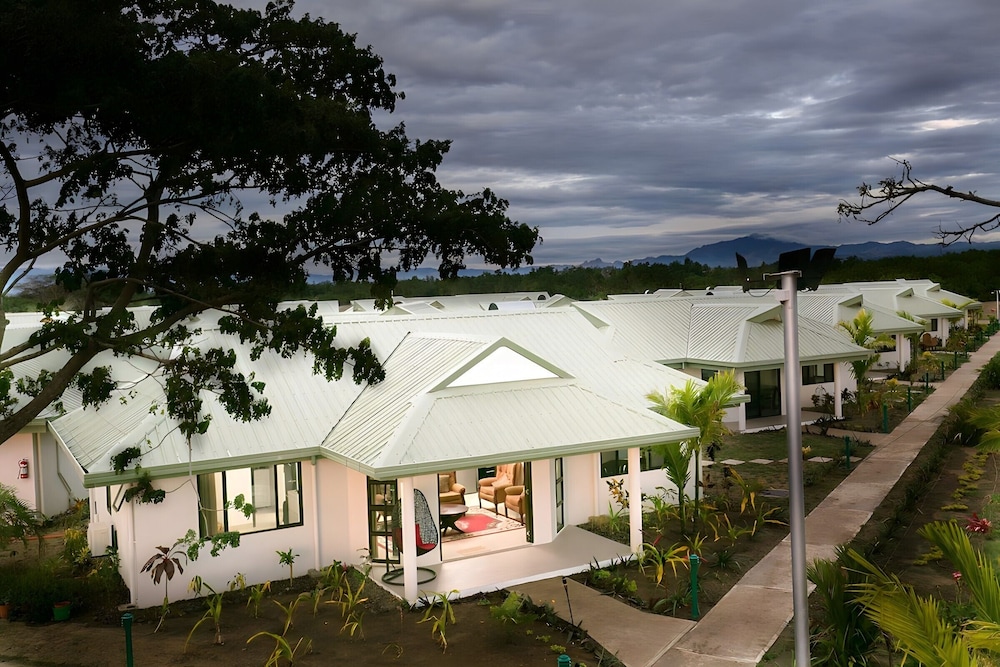 Bayview Cove Villas - Image 1