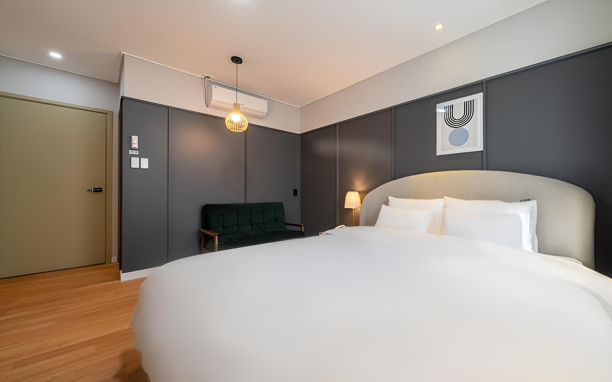Tongyeong Hound Hotel Tongyeong Hangnam