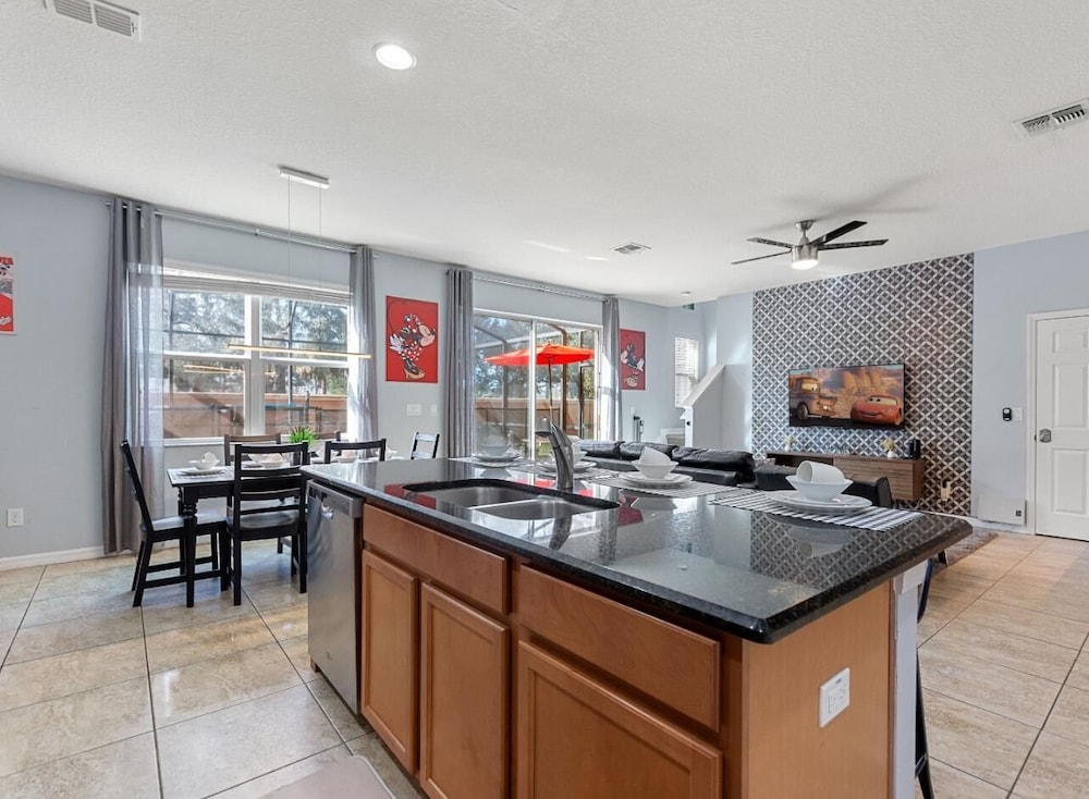 Gated Community, Amazing 4/3 Vacation Home With Private Pool Near Disney!!!