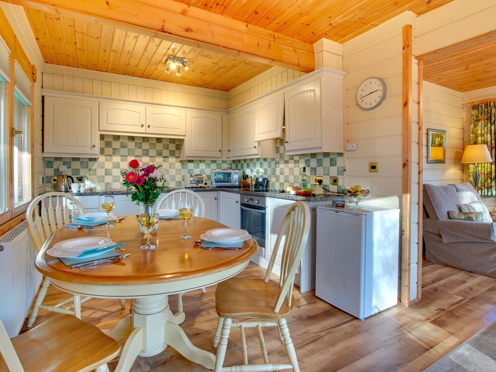 Apple Tree Lodge view 3