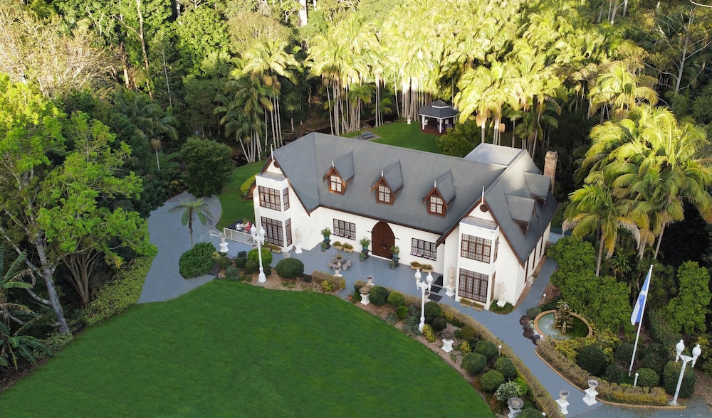 Mt Tamborine Stonehaven Manor