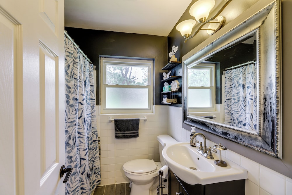 10 Mi to Dtwn Cincinnati: Home w/ Patio & Yard!