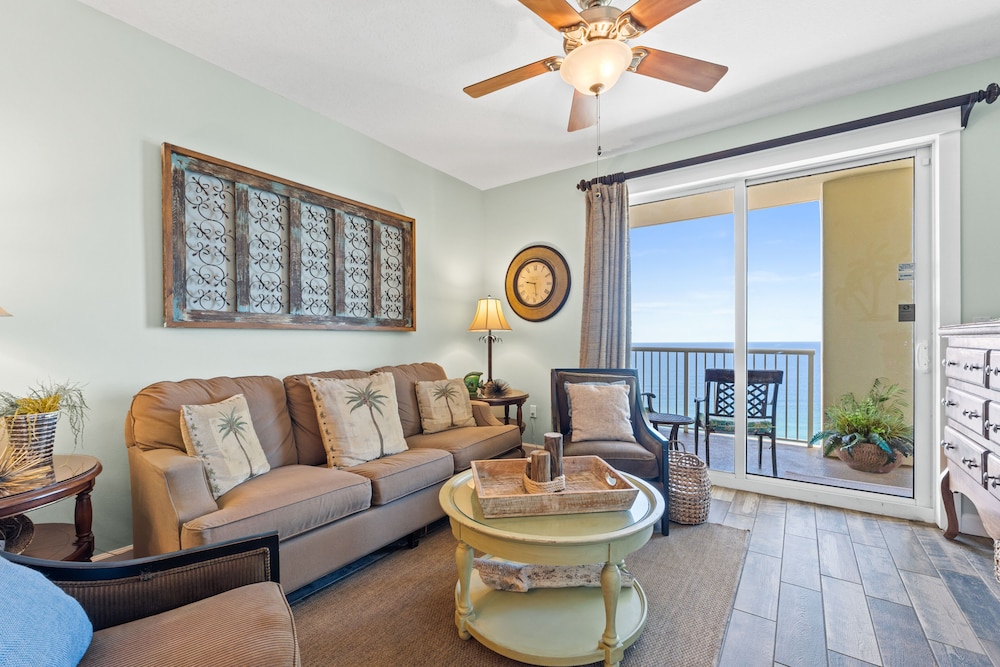 Grand Panama Beach Resort by Book That Condo