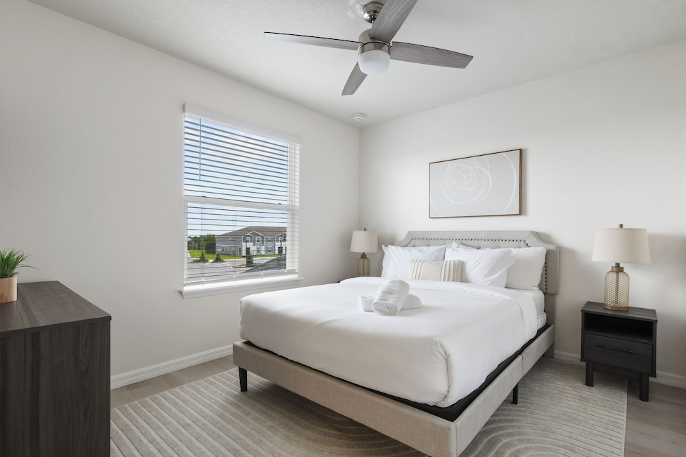 Luxury Stay: Pool, Games, Themed Rooms