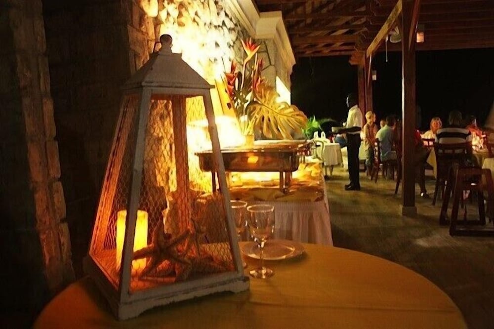 Abaka Bay Resort