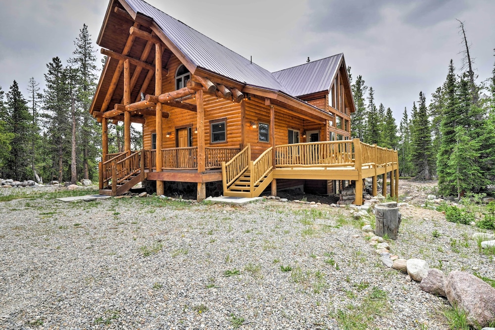 Fairplay Log Cabin w/ Deck & Incredible Mtn Views view 5
