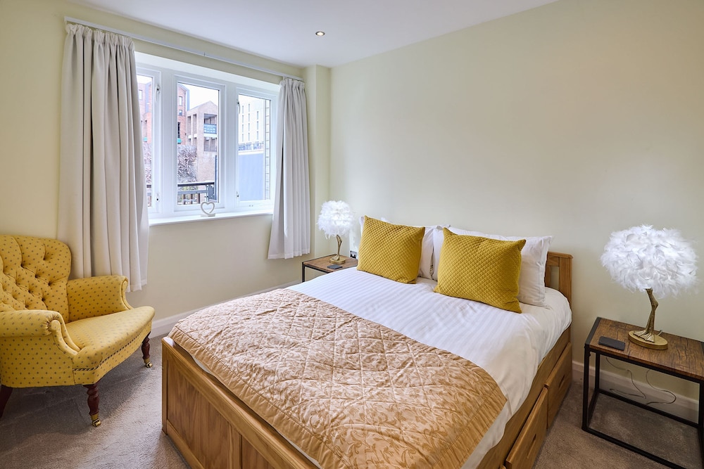 Host Stay Waterside