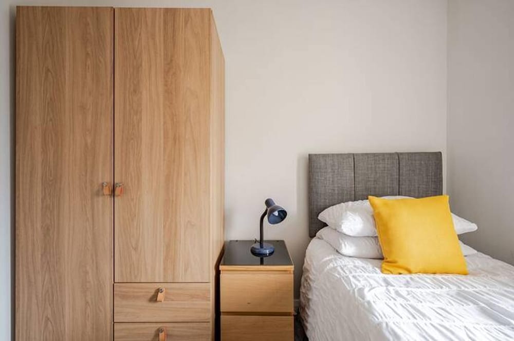 Ekaya Cozy Belfast With 2 Bedrooms view 3