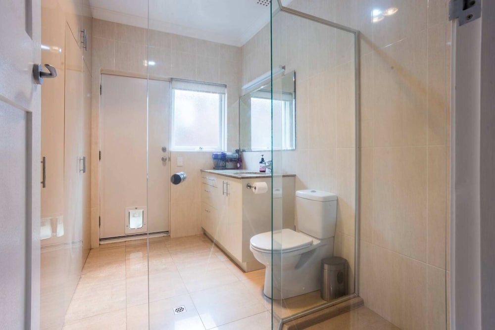 Beautiful 3BR Home With Patio + BBQ in Subiaco