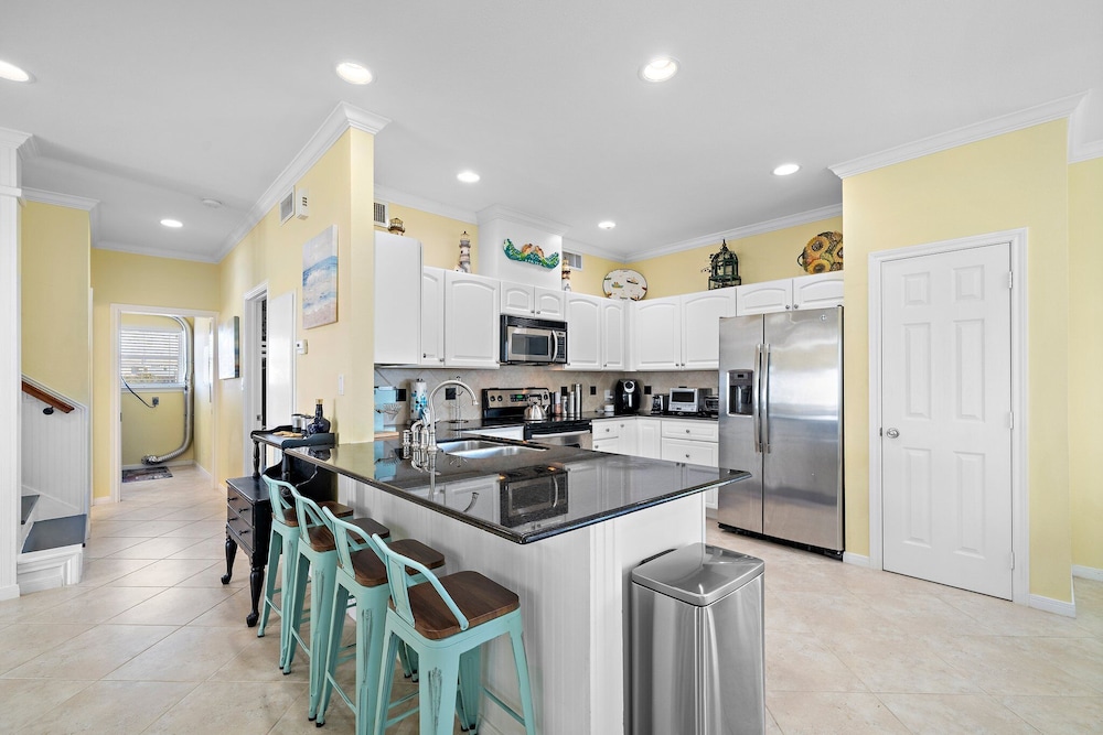 Starlight Oasis by Ryson Vacation Rentals