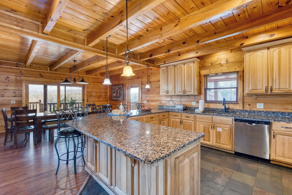 Luxury Cabin w/ Elevator, Theater & Hot Tub Near Dollywood Smoky Vista Lodge