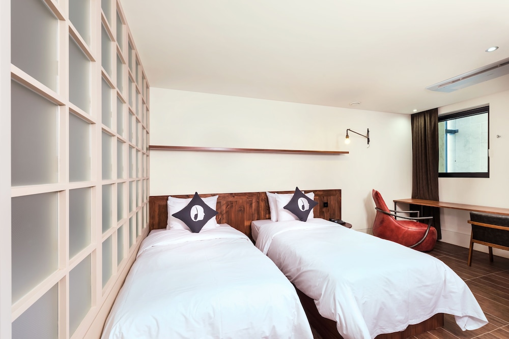 Hotel The Designers Kondae 30