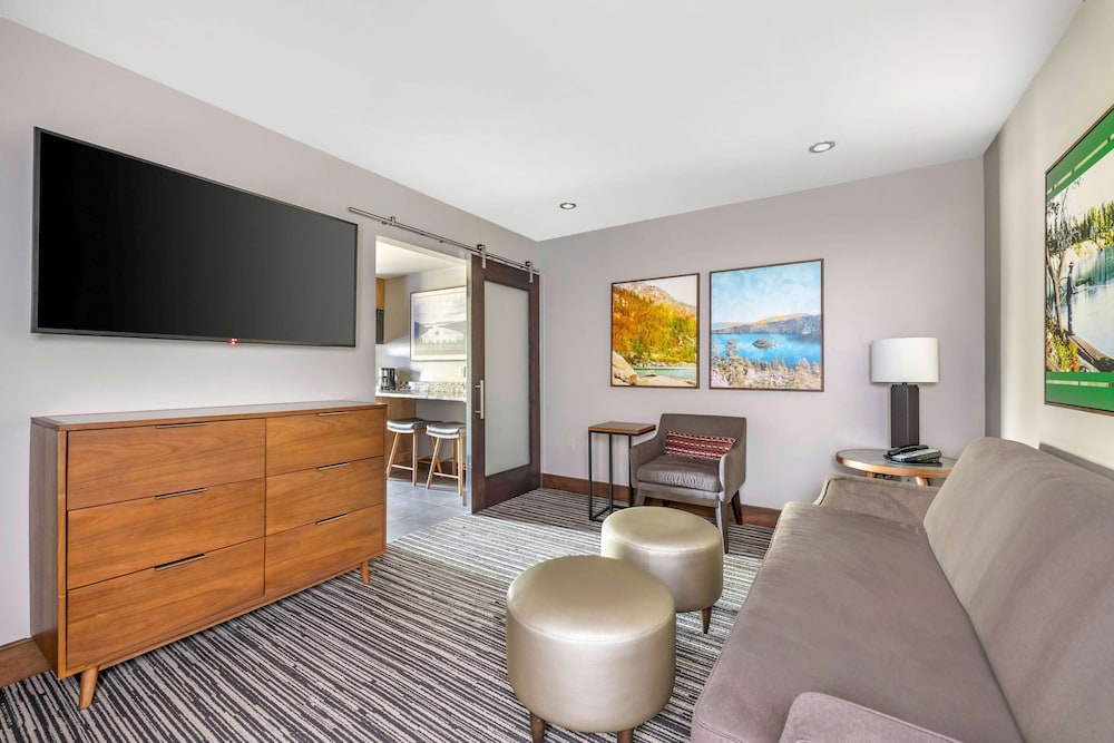 San Francisco Vacations - Hilton Vacation Club Tahoe Seasons Lake Tahoe - Property Image 39