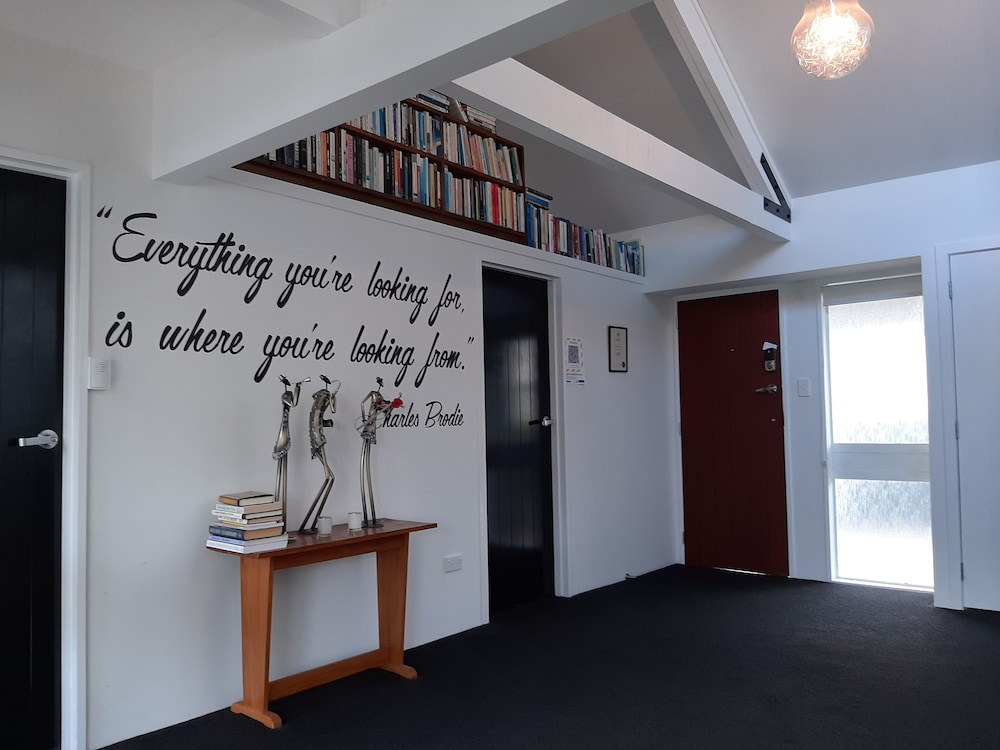 A bit of New York in Whanganui HOME STAY