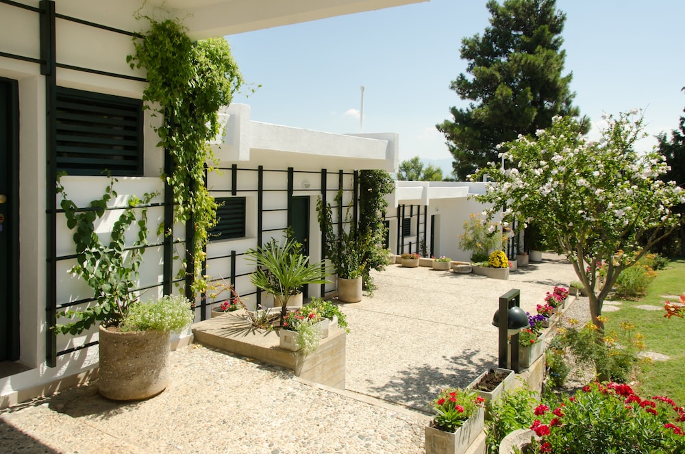 Angelbay Bungalows