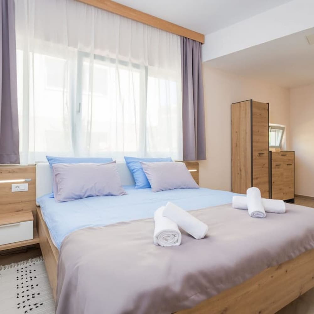 Villa Lavanda - Seaside Luxury Villa for 8 Guests