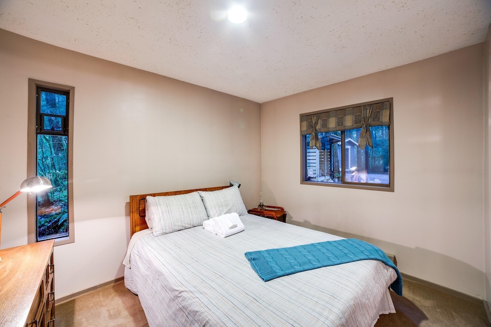 A 2-story, 3-bedroom Traditional Family ski Chalet