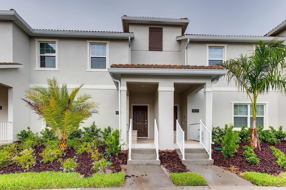 4837 ML - Stunning 4BR Townhome - Image 1