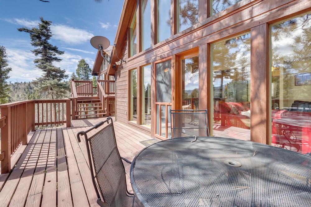 2 Min to Hiking: Cabin w/ Deck in Angel Fire