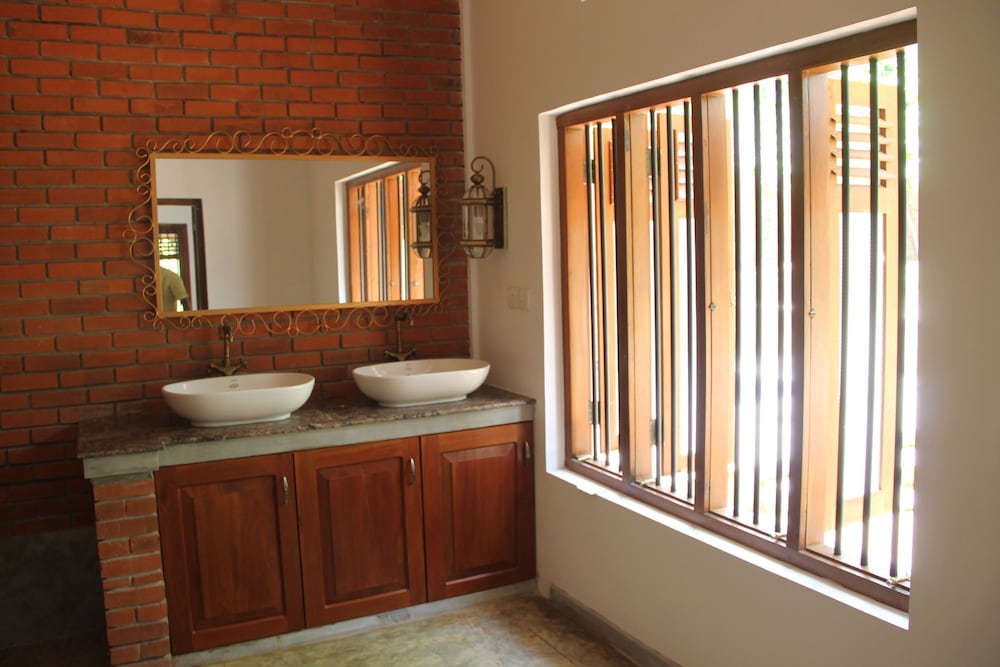 Siriniwasa Villa Induruwa