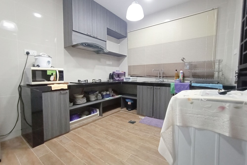 OYO 90203 Emma Sukma Homestay photo 6