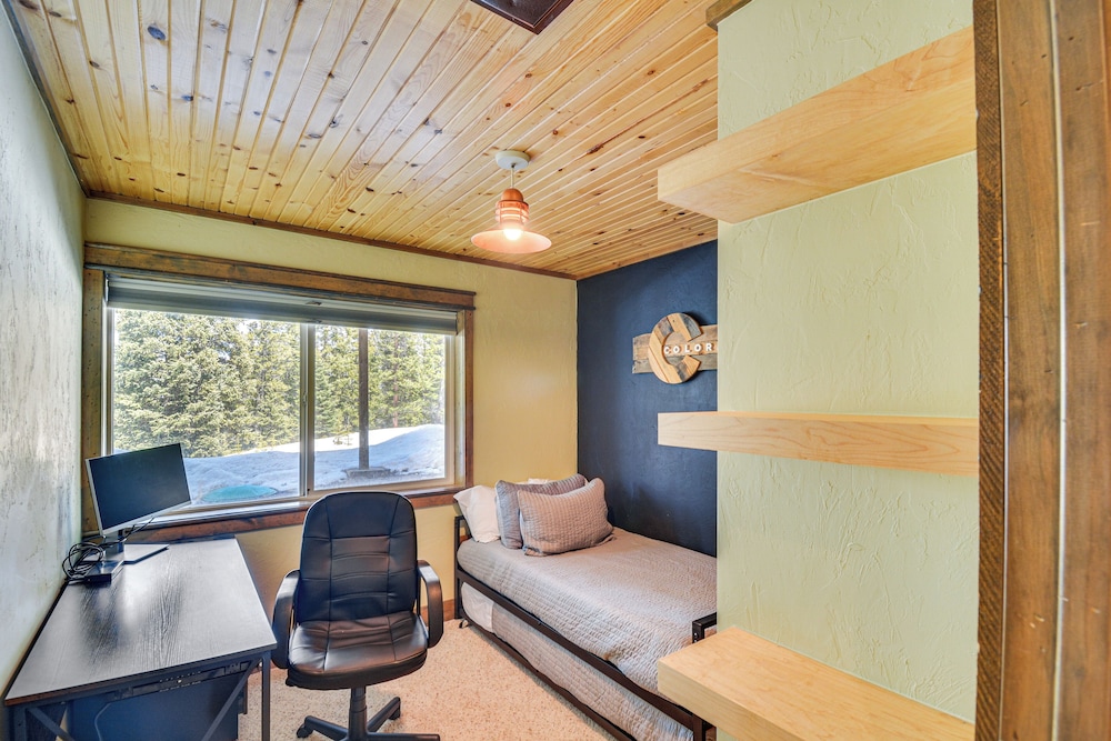 24-0139 Cabin in Fairplay: Close to Trails!