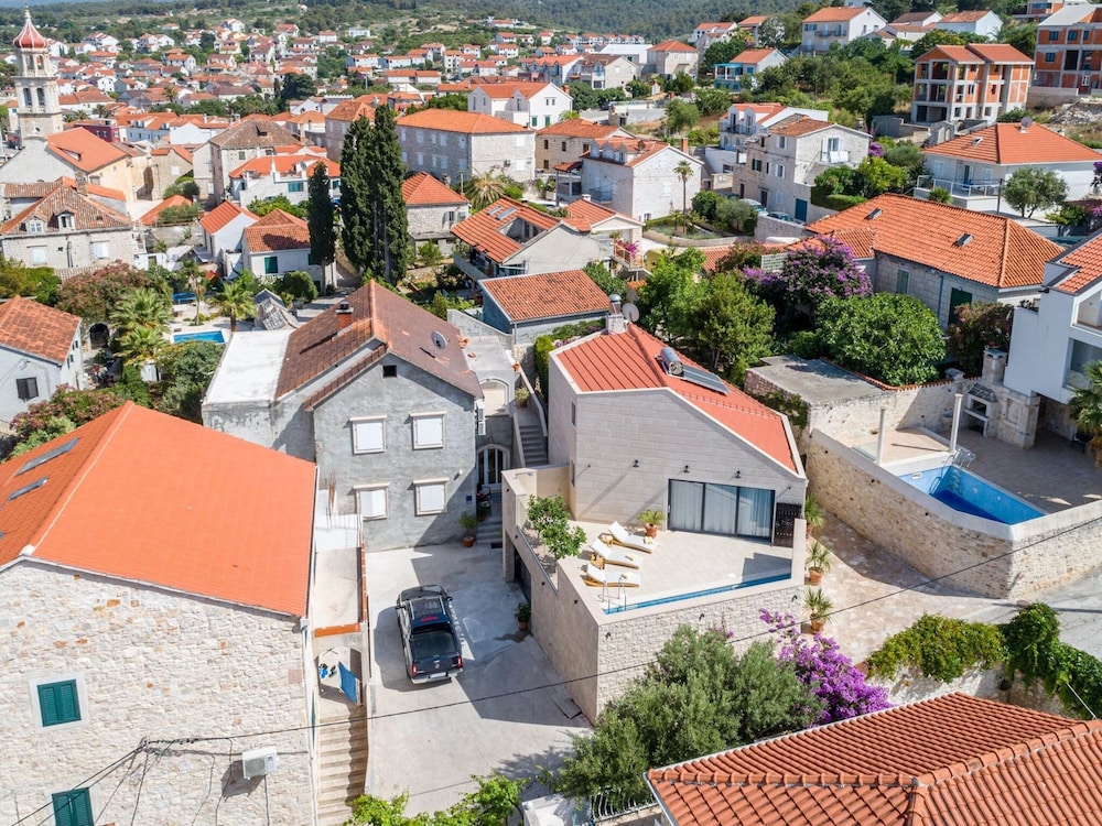 Villa Stone Pearl - Two Bedroom Holiday House With Pool view 3