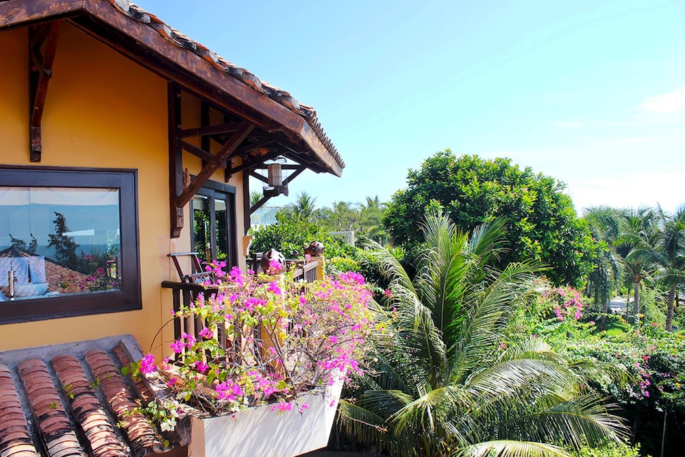 Poshanu Resort