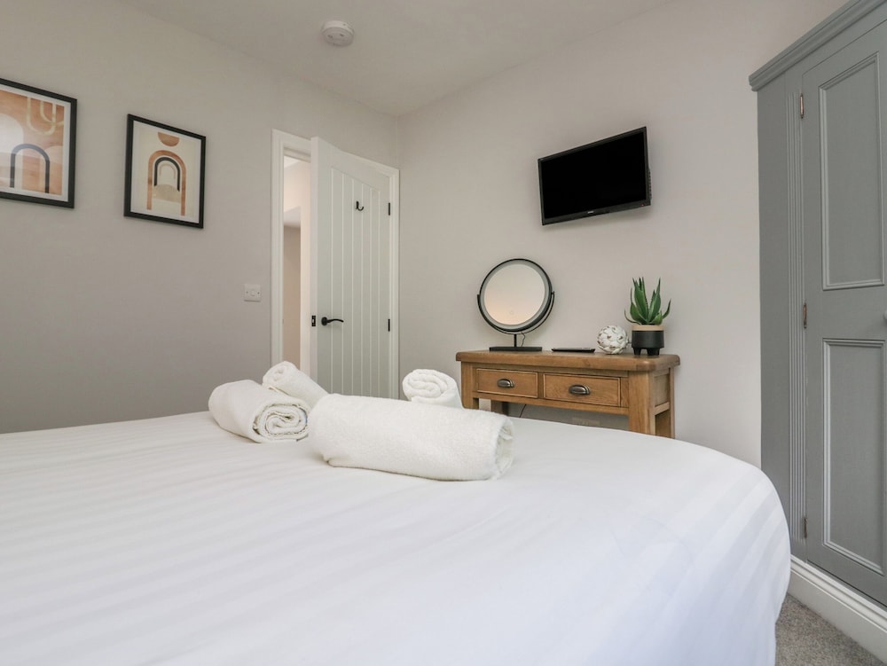 Garden Cottage No 1