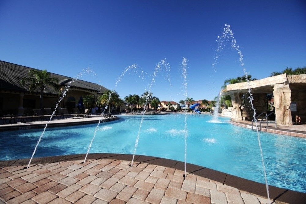 Family Pool Home Near Disney!! Modern Decor, Bbq ,resort W/ Tons Of Amenities! 6 Bedroom Home