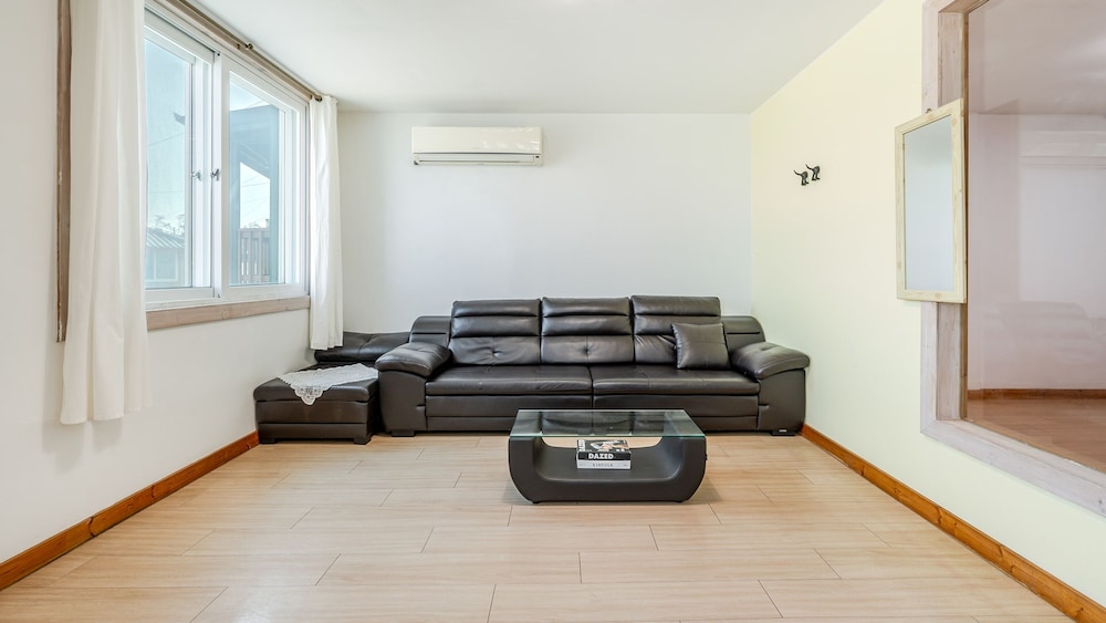 Pohang In The Blue Spa Pension