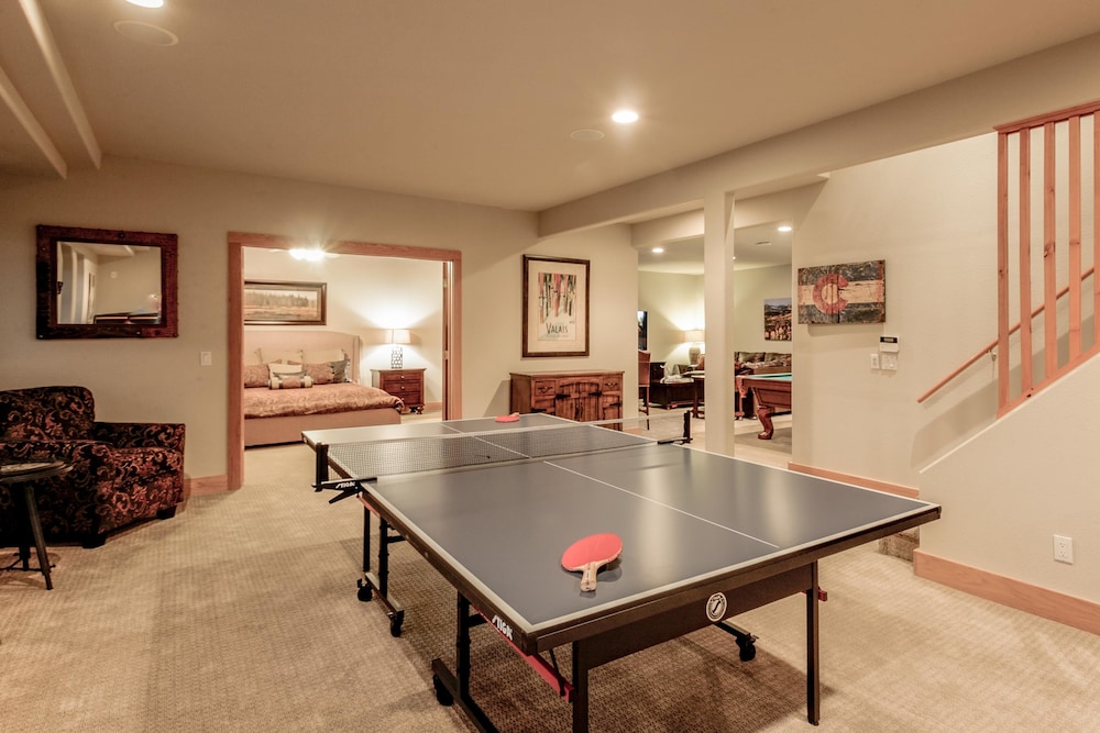 Eagle Wind Lodge 5 Bedroom Holiday Home by Winter Park Lodging Company