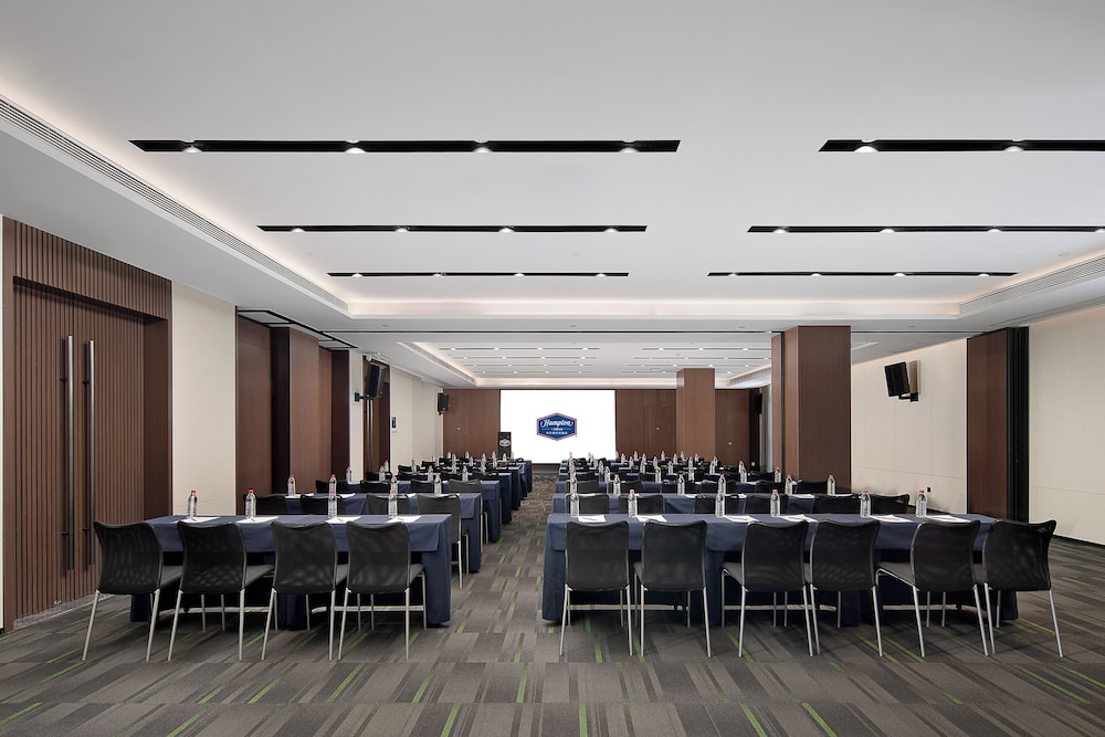 Hampton By Hilton Guangzhou Railway Station