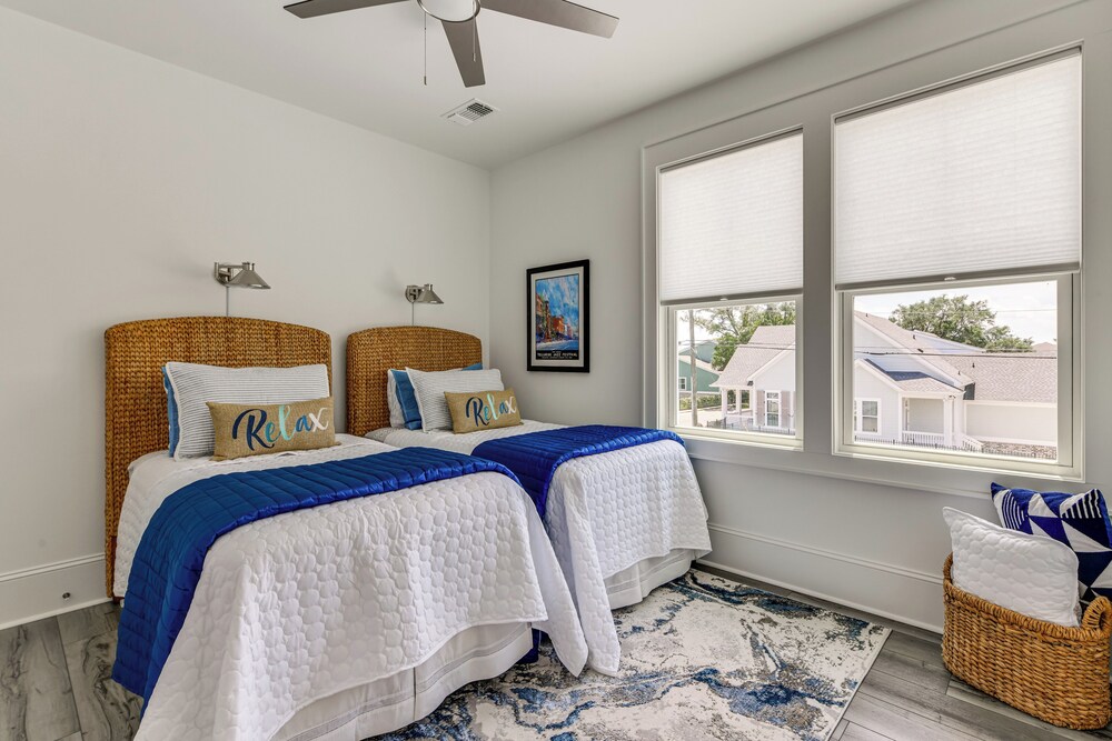 Walk to Pass Christian Beach: Stunning Family Home