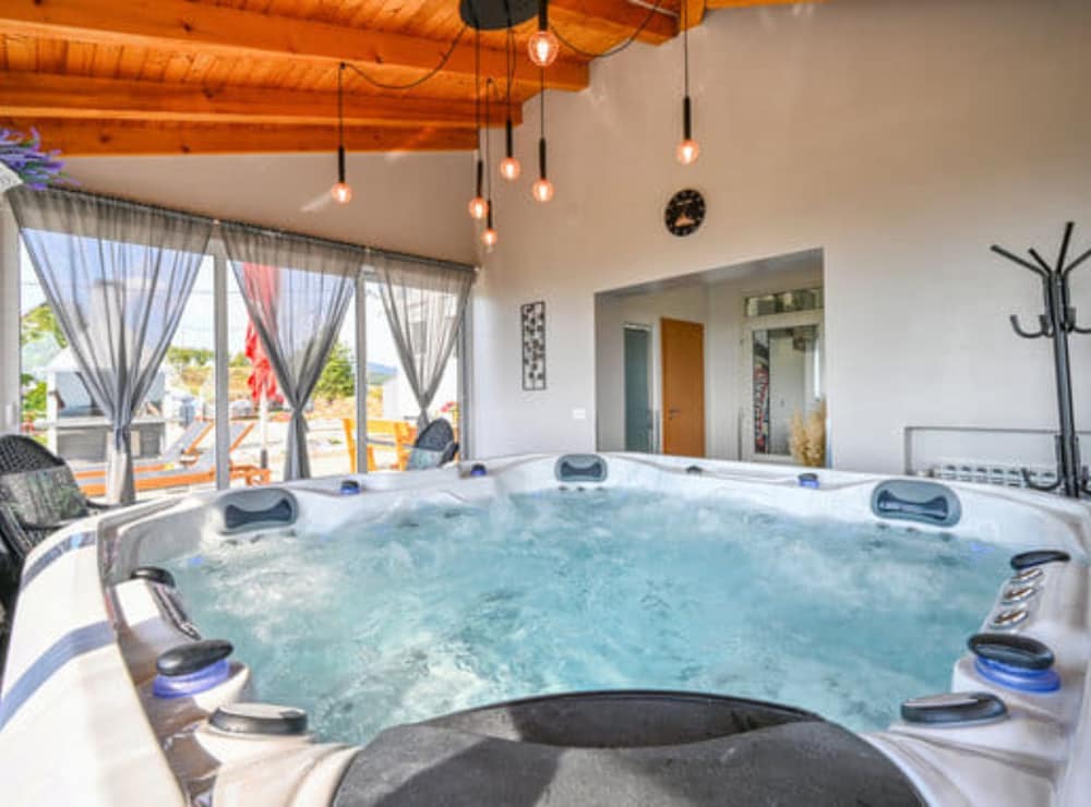 Villa Cerina With Outdoor Swimming Pool