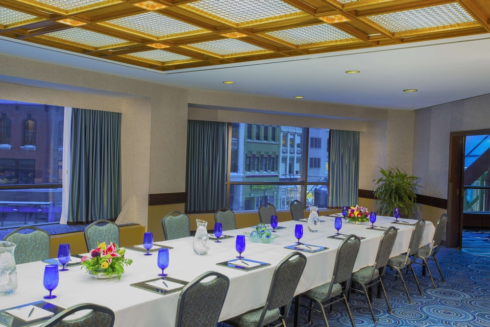 Buffalo Vacations - Hyatt Regency Buffalo / Hotel and Conference Center - Property Image 10