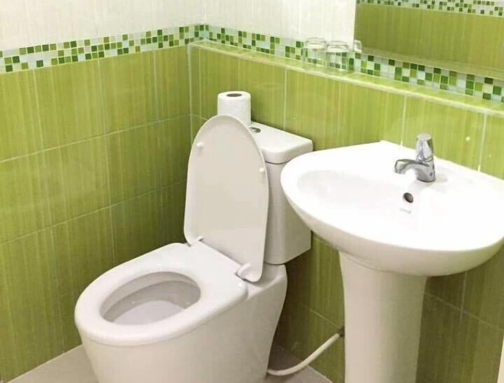 Canary Pool Villa Bangsaen
