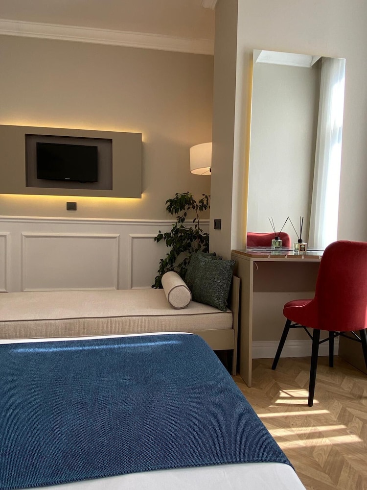 Emily Taksim Hotel