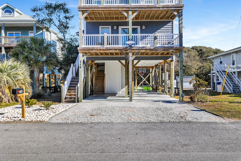 Across the Pond by Topsail Realty