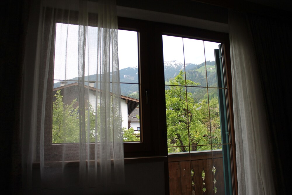Photo 32