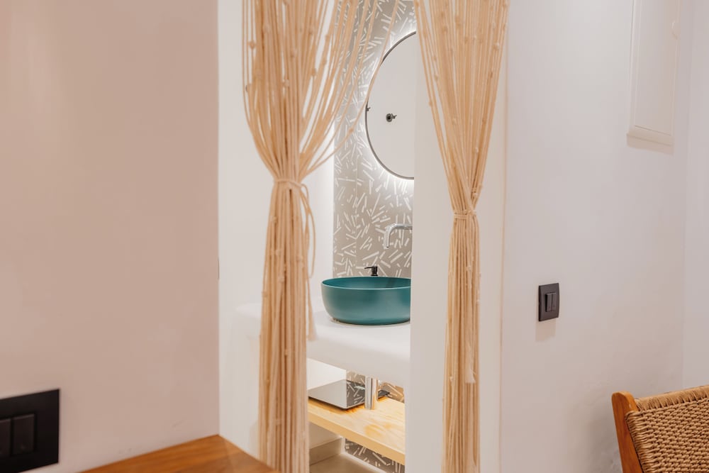 Oliving Mykonos Luxury Suites