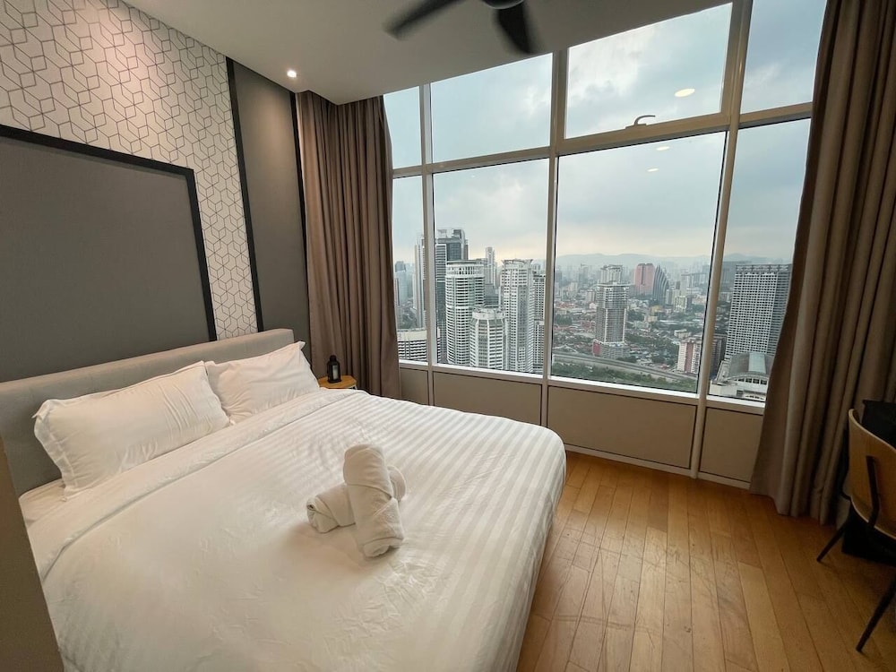 Sky Suites KLCC by Easy Nap
