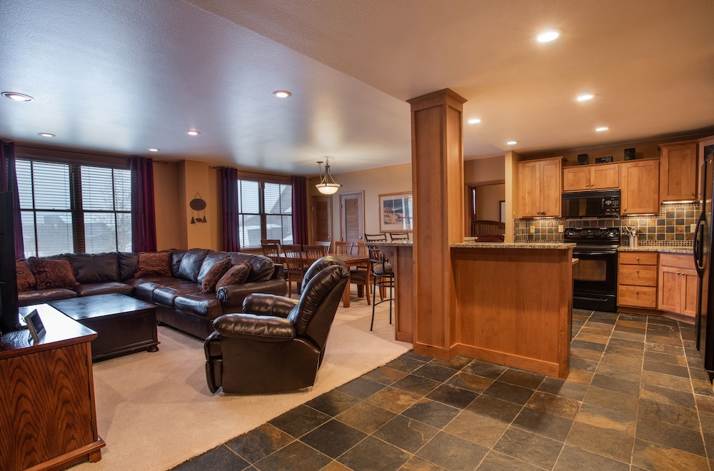 Zephyr Mountain Lodge Vacation Condos - Winter Park CO