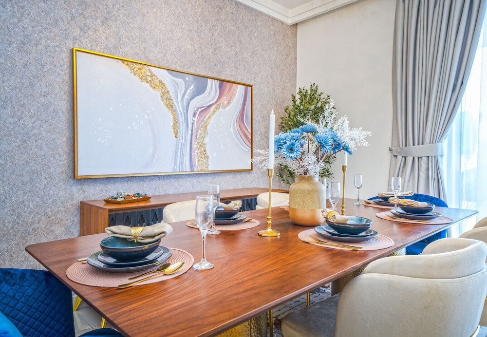 Easygo-upscale 2BR /iconic View Bldp03