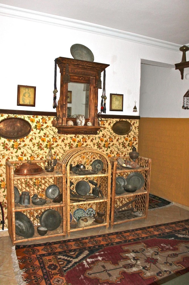 Homeros Pension & Guesthouse