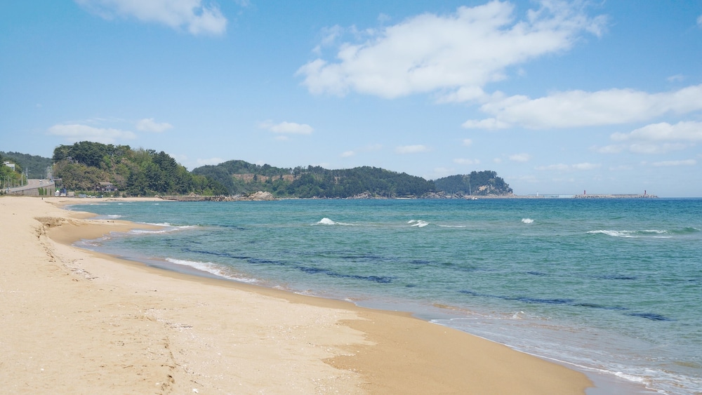 Yangyang Sunrise Sea Pension