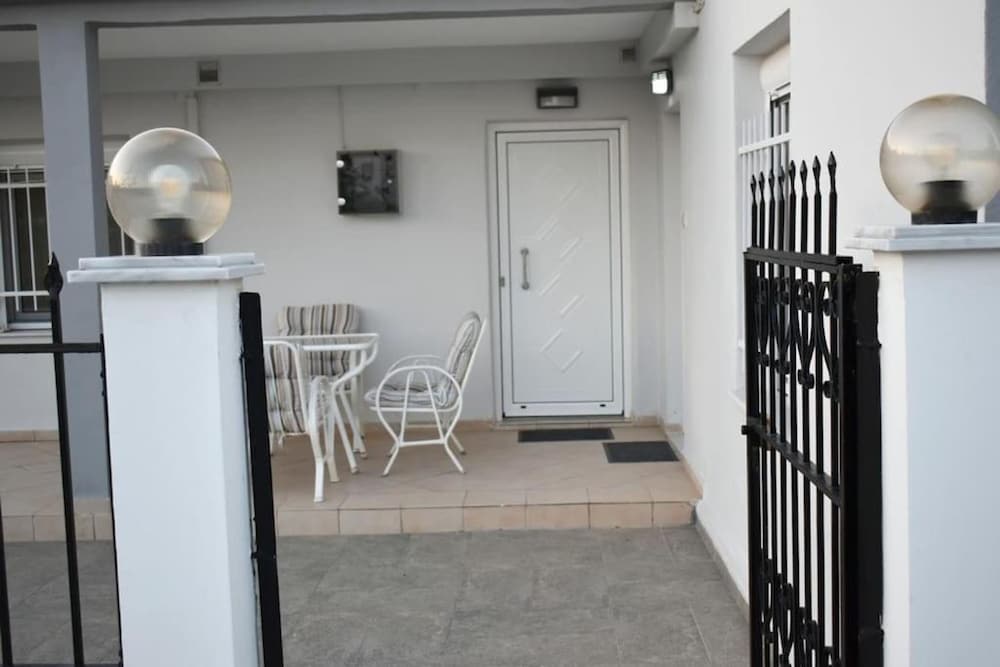 Avli Guesthouse