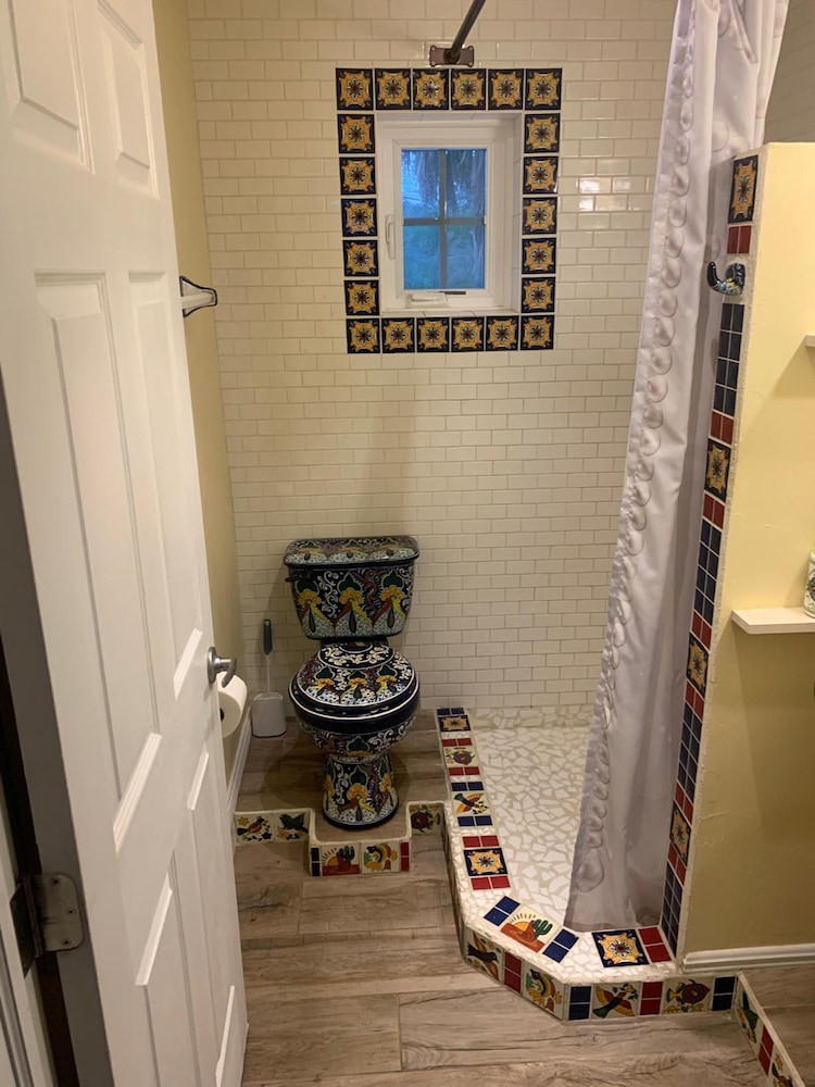 NEW Jungle Paradise Treehouse Suite With Resort Amenities Elevator Access Outdoor Kitchen Lagoon Lazy River Pool RV Hook up